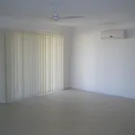 Rent 4 bedroom house in Emerald