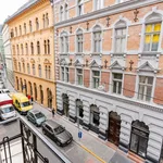 Rent 2 bedroom apartment of 72 m² in Budapest