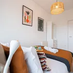 Rent 3 bedroom apartment of 120 m² in Porto