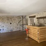 Maison de 140 m² avec 1 chambre(s) en location à Sainte-Croix