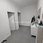 Affitto 3 camera appartamento di 90 m² in Bologna