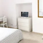 Rent a room in lisbon