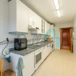 Alquilo 4 dormitorio apartamento de 126 m² en Oviedo