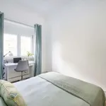 Rent a room in lisbon