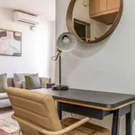 Rent 3 bedroom apartment of 52 m² in Barcelona