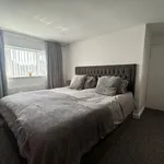 Rent 3 bedroom apartment in Yorkshire And The Humber