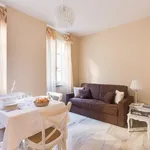 Rent 1 bedroom apartment of 50 m² in Florence