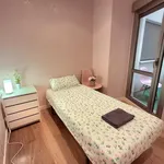 Rent 2 bedroom apartment of 75 m² in Alicante