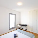 Rent 5 bedroom apartment in Lisbon