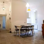 Rent 5 bedroom apartment in Rome