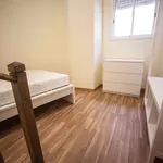 Rent a room of 100 m² in Lisboa