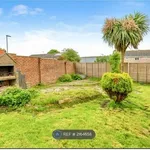 Rent 4 bedroom house in Chichester