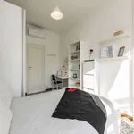 Rent 2 bedroom apartment in Milan