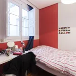 Rent a room of 250 m² in madrid