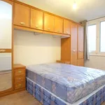 Rent a room of 91 m² in london