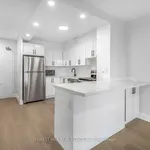 Appartement de 990 m² avec 5 chambre(s) en location à Toronto