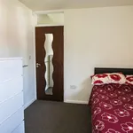 Rent 5 bedroom house in West Midlands