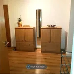 Rent 3 bedroom flat in Leeds