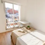 Rent 4 bedroom apartment in Valencia