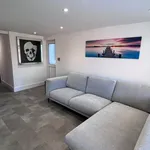 Rent 6 bedroom house in Wales