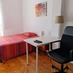 Rent 3 bedroom apartment in Lisbon