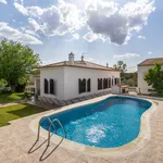 Rent 4 bedroom house of 200 m² in Faro