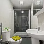 Rent 5 bedroom apartment in Leeds