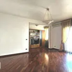 Rent 3 bedroom apartment of 98 m² in Palermo