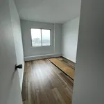 Rent 4 bedroom apartment in Côte Saint-Luc