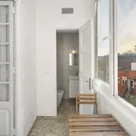 Rent 3 bedroom apartment of 150 m² in lisbon