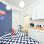 Miete 1 Schlafzimmer wohnung von 550 m² in Vienna