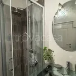 Rent 4 bedroom apartment of 75 m² in Genova