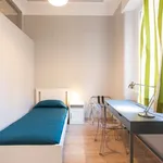 Rent 2 bedroom apartment of 70 m² in milan