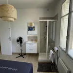 Rent 4 bedroom apartment in Marseille