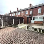 Rent 2 bedroom flat in Wakefield