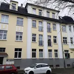 große 2 Zimmer Wohnung mit geräumigen Bad und EBK in Oelsnitz/ Vogtl.