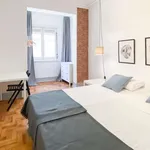 Rent a room in lisbon