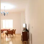 Rent 4 bedroom apartment of 50 m² in Lisboa