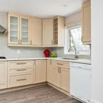 Maison de 1722 m² avec 3 chambre(s) en location à Toronto (Oakwood Village)