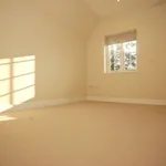 Rent 3 bedroom flat in Wealden