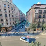 Alquilo 6 dormitorio apartamento de 200 m² en Bilbao