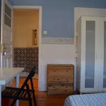 Rent a room in lisbon