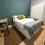 Rent a room of 160 m² in madrid