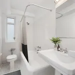 Rent 1 bedroom apartment of 81 m² in New York