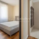 Rent 4 bedroom apartment of 65 m² in Milano