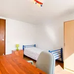 Rent a room in lisbon