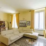 Rent 3 bedroom apartment in genoa