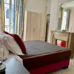 Appartement de 130 m² avec 6 chambre(s) en location à Paris