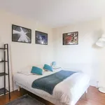 Rent a room in paris