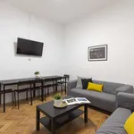 Rent a room of 200 m² in madrid